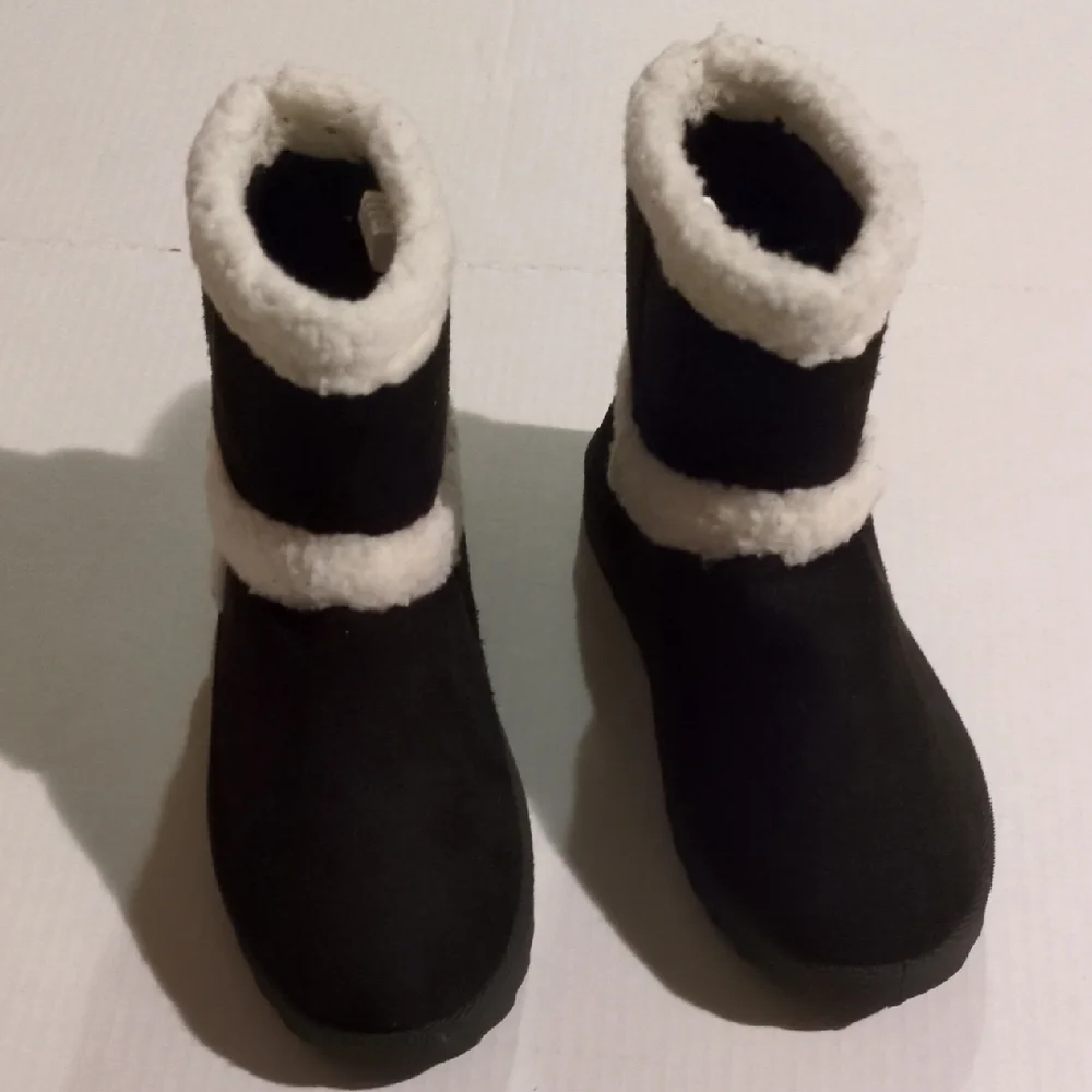Olivia Miller Cozy Black and White Women's Boots/Slippers